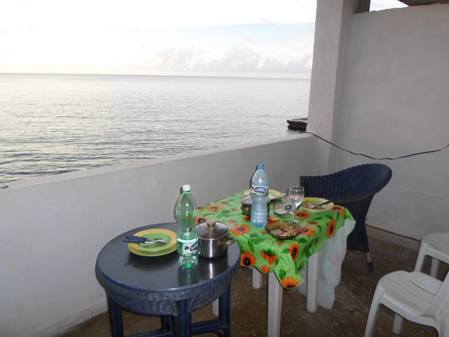 61 - STUDIO APARTMENT WITH SEA VIEW FOR RENT IN HAVANA